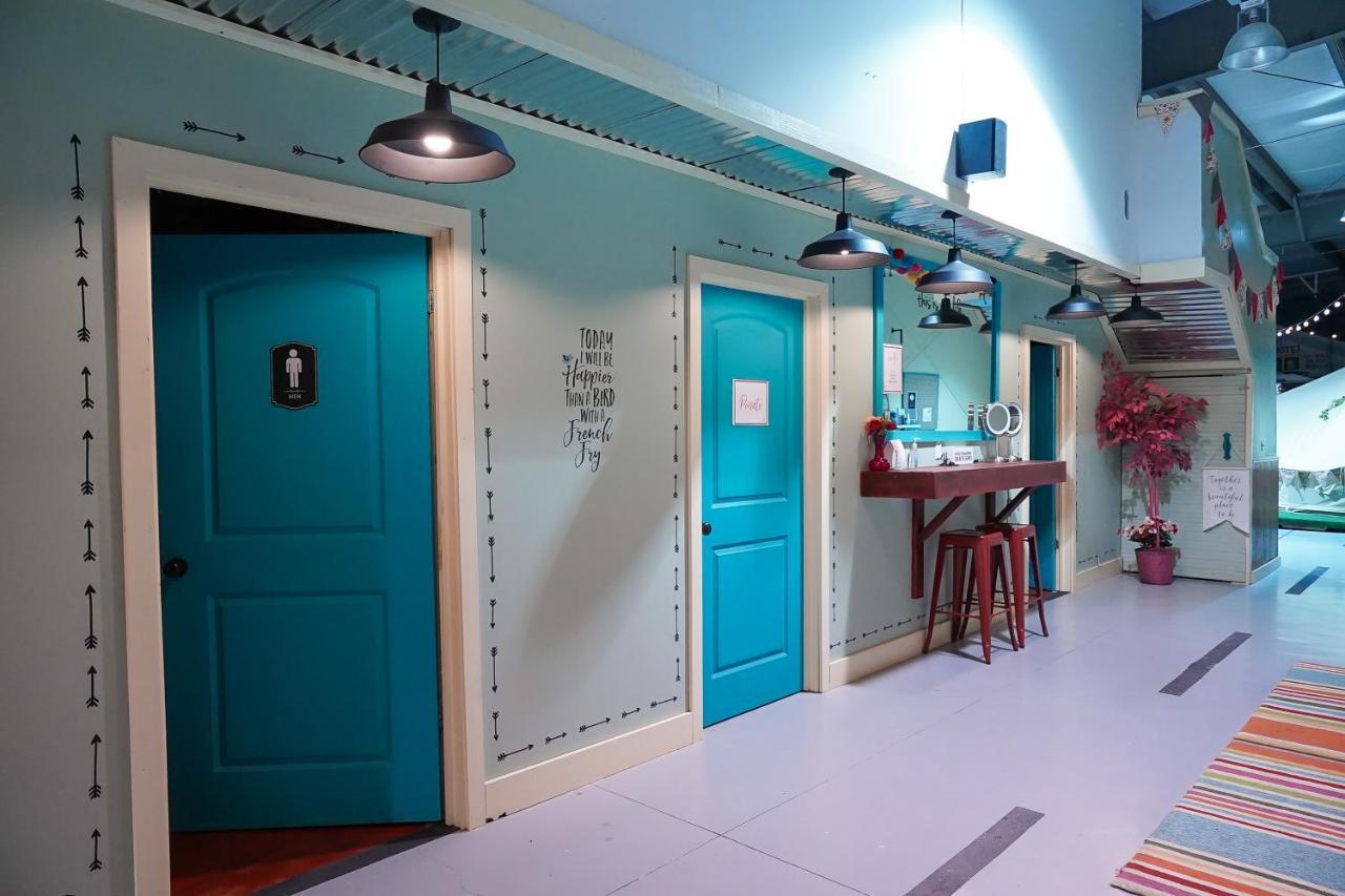 Lone Star Glamp Inn Warrenton Екстериор снимка