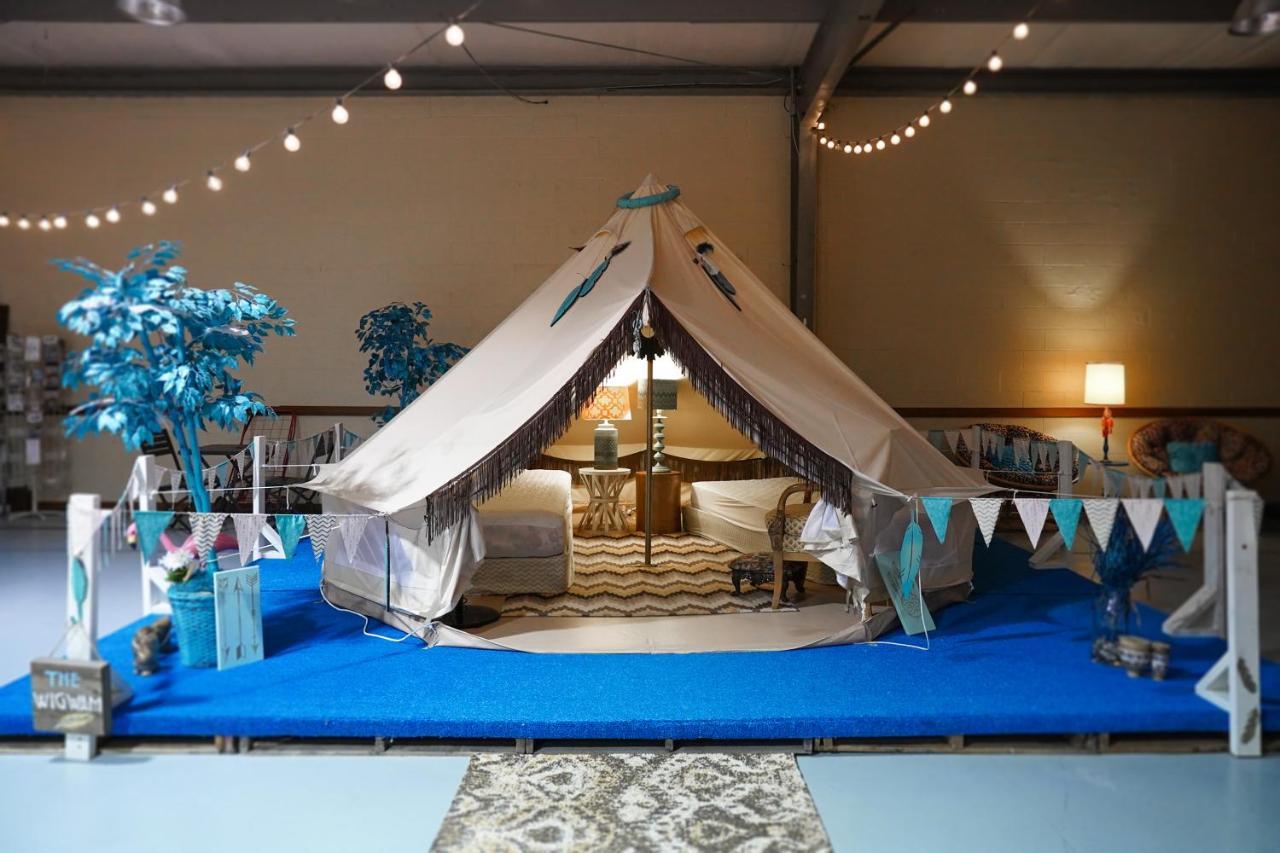 Lone Star Glamp Inn Warrenton Екстериор снимка