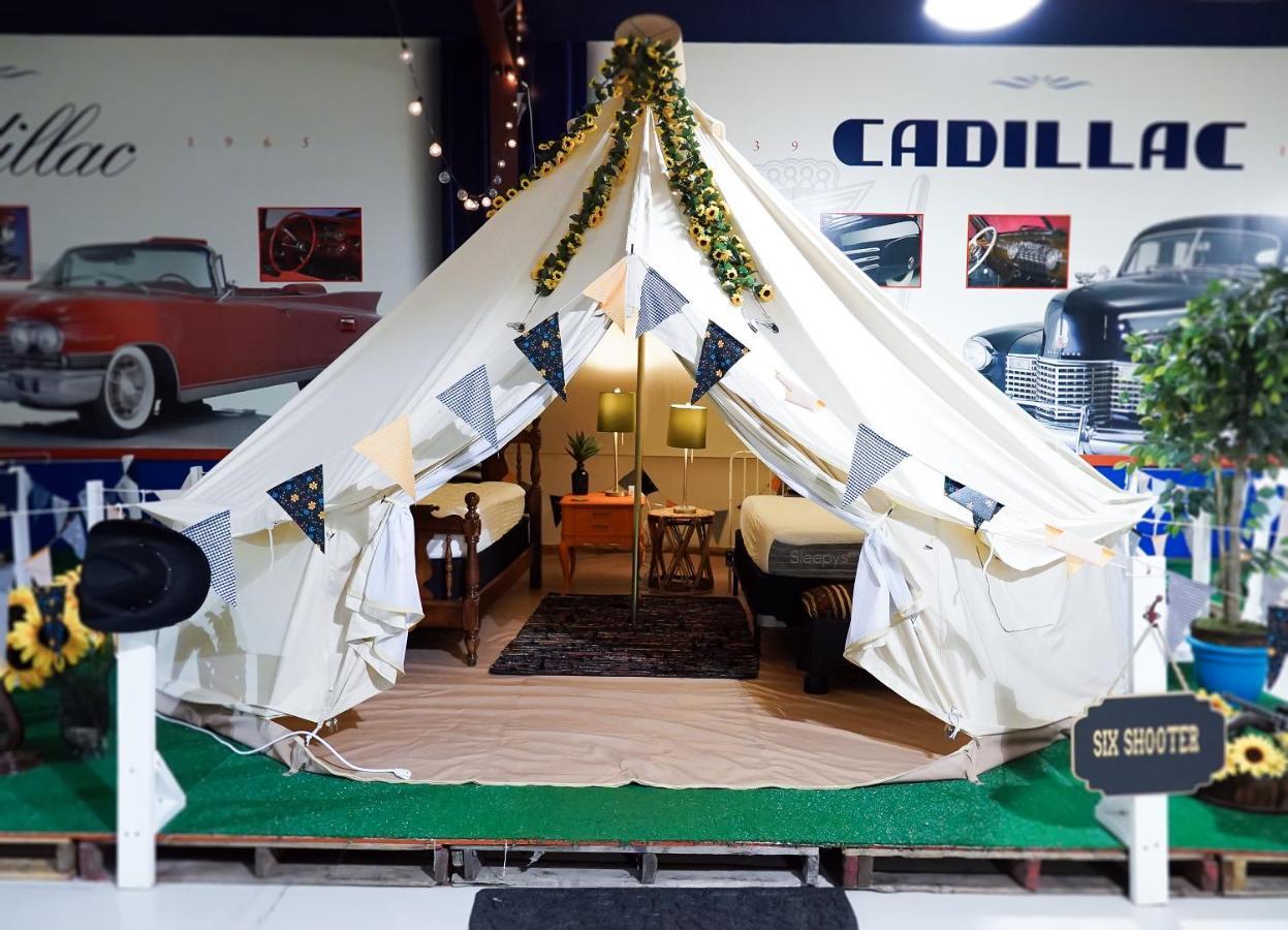 Lone Star Glamp Inn Warrenton Екстериор снимка