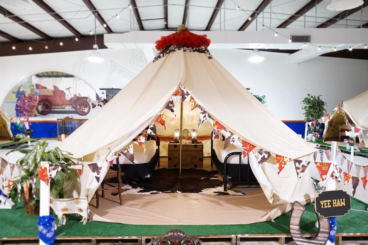 Lone Star Glamp Inn Warrenton Екстериор снимка