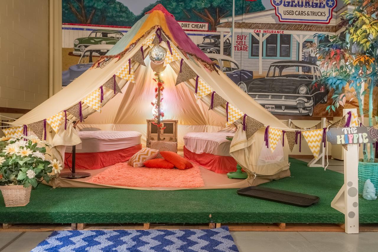Lone Star Glamp Inn Warrenton Екстериор снимка